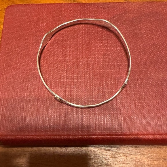 James Avery Retired 14k ButterCup Accent Sterling Silver Bangle - Picture 6 of 9